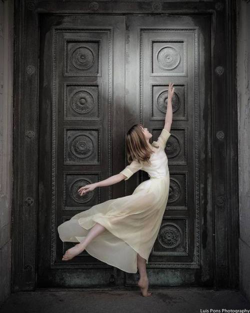 Dancer: Rachel Richardson, corps de ballet at American Ballet Theatre. Photo: Luis Pons Photography.